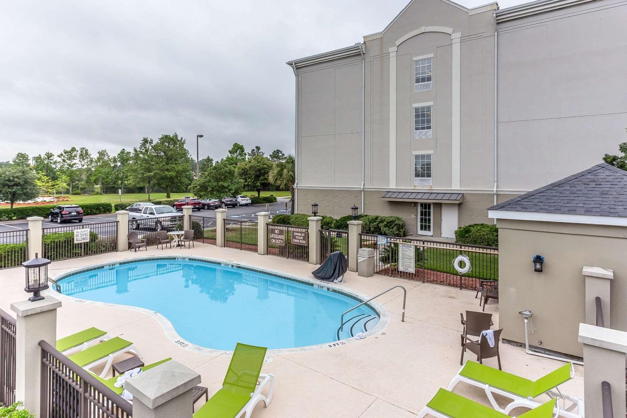 Comfort Suites Myrtle Beach Central Exterior photo